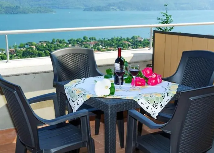 Apartmán View In Vercana, Shared Pool Vercana