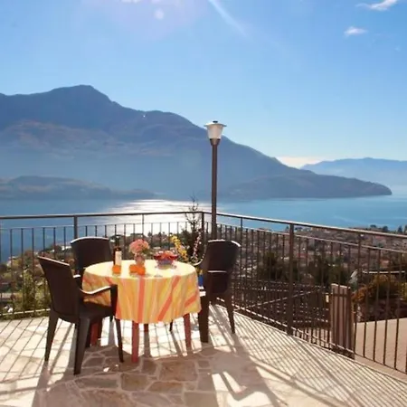 Daire View In Vercana, Shared Pool