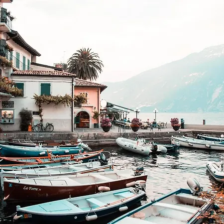 アパート View In Vercana, Shared Pool