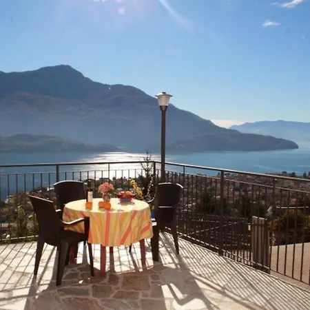 View In Vercana, Shared Pool Appartement *