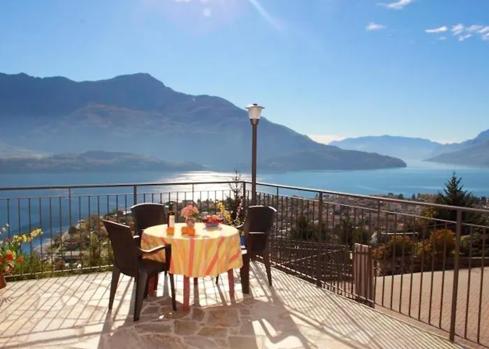 Appartamento View In Vercana, Shared Pool